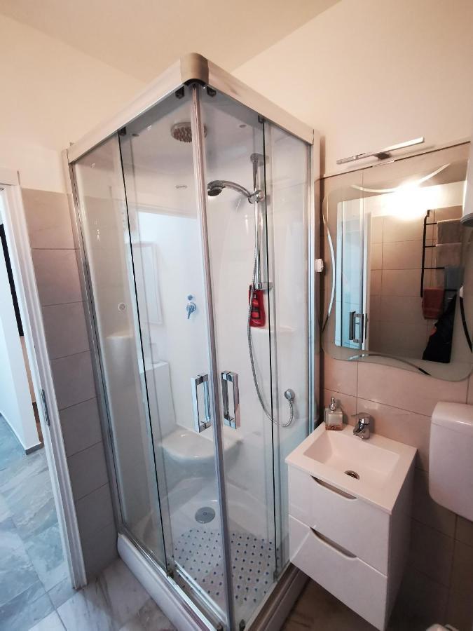 Ema Studio Apartman Карловац Екстериор снимка