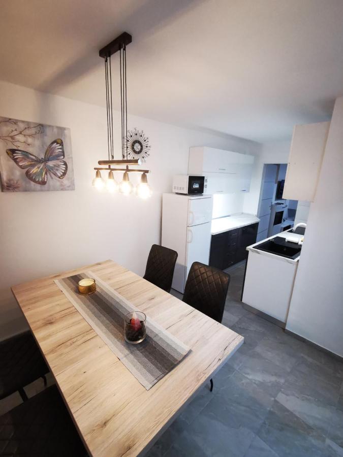 Ema Studio Apartman Карловац Екстериор снимка