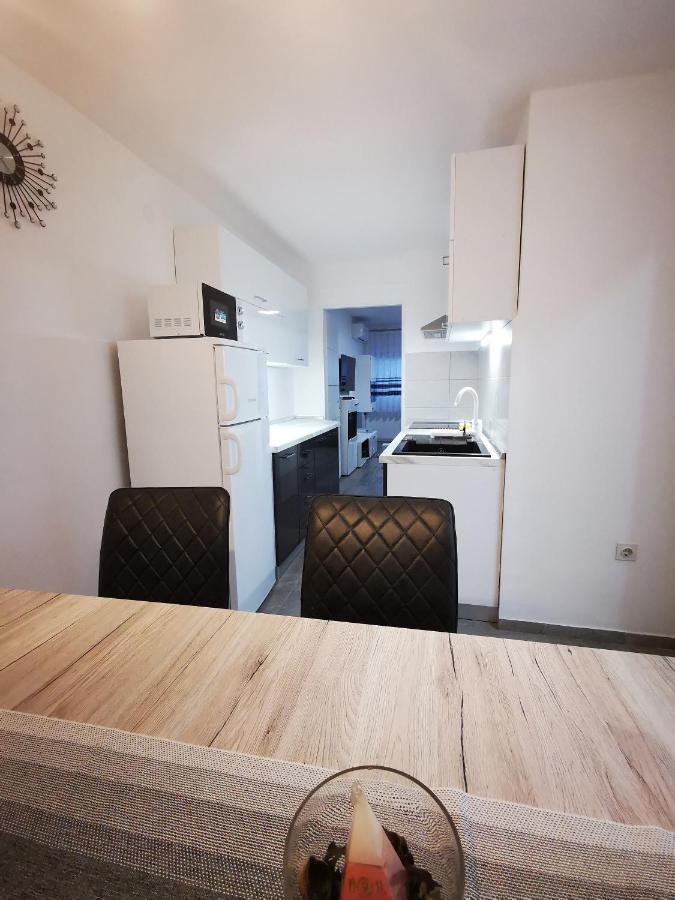 Ema Studio Apartman Карловац Екстериор снимка