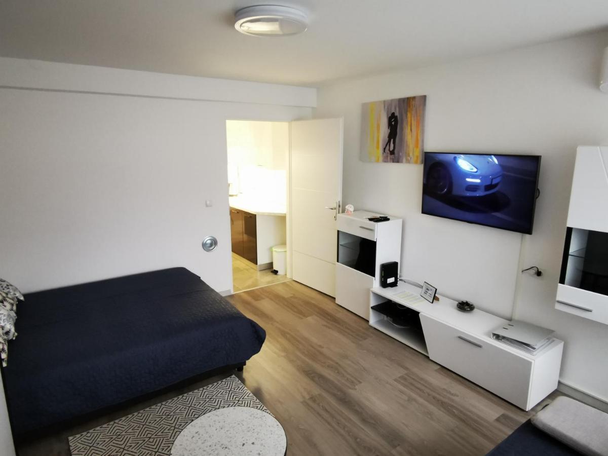 Ema Studio Apartman Карловац Екстериор снимка