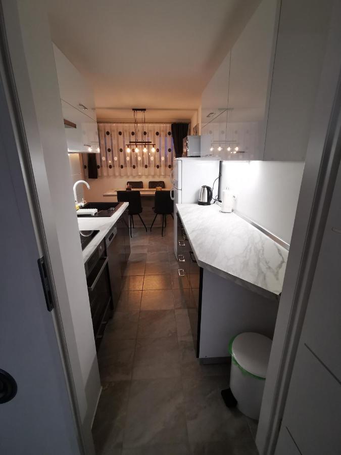 Ema Studio Apartman Карловац Екстериор снимка