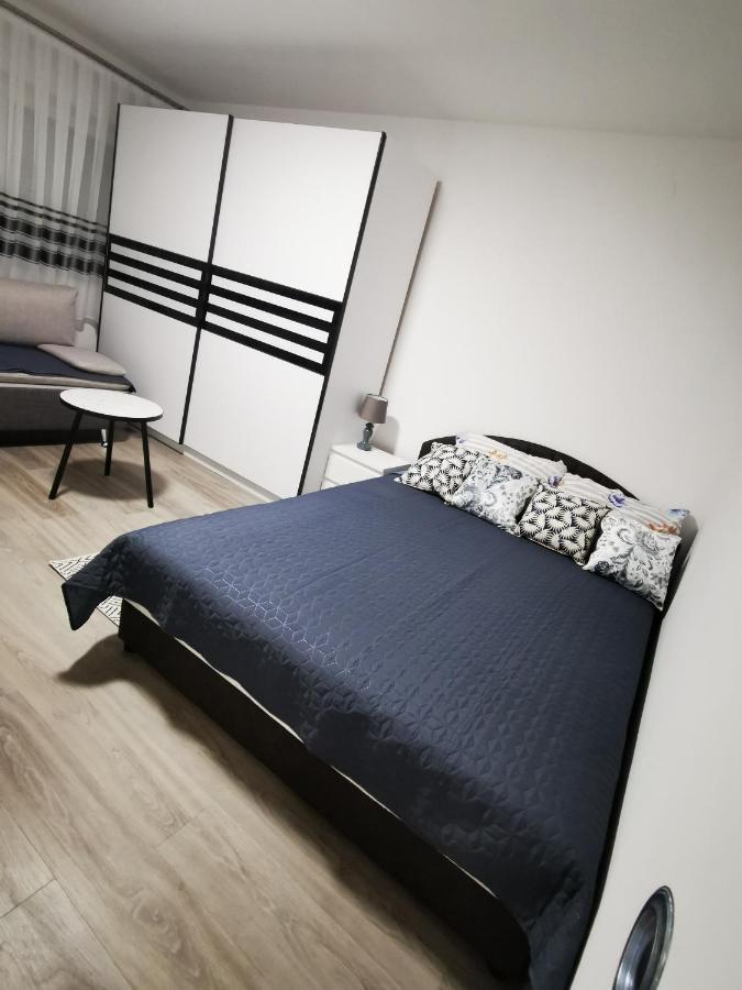 Ema Studio Apartman Карловац Екстериор снимка