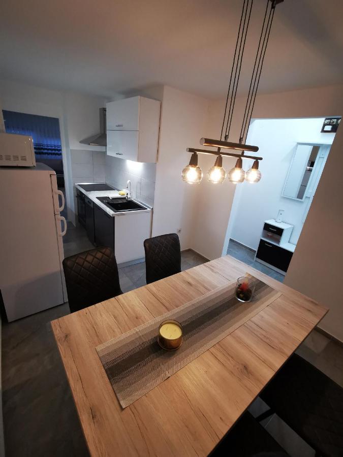 Ema Studio Apartman Карловац Екстериор снимка